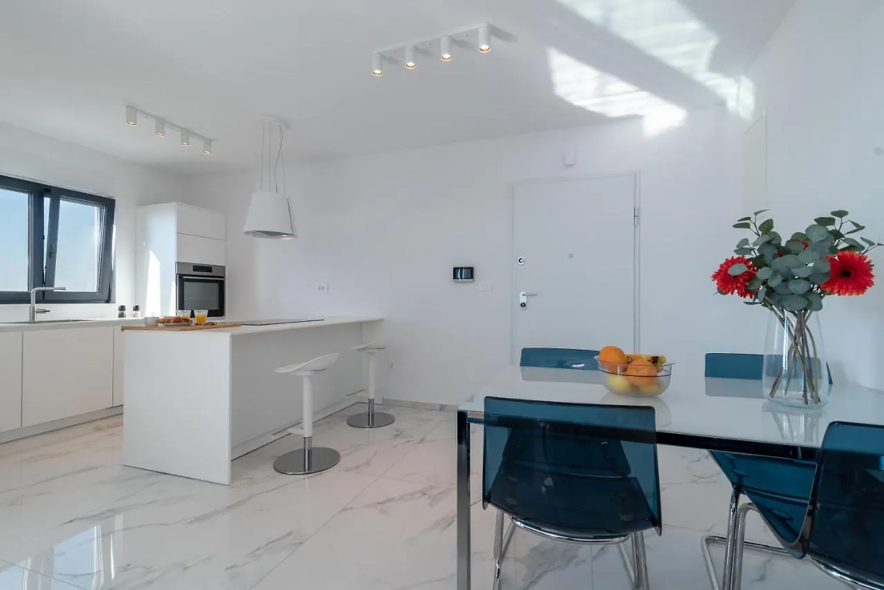 Lavender Tree - Luxury Apartments Trogir 0*,  Kroatien